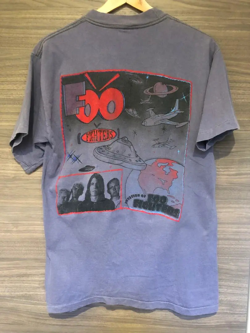 Camiseta vintage de Foo Fighters, banda de rock Nirvana