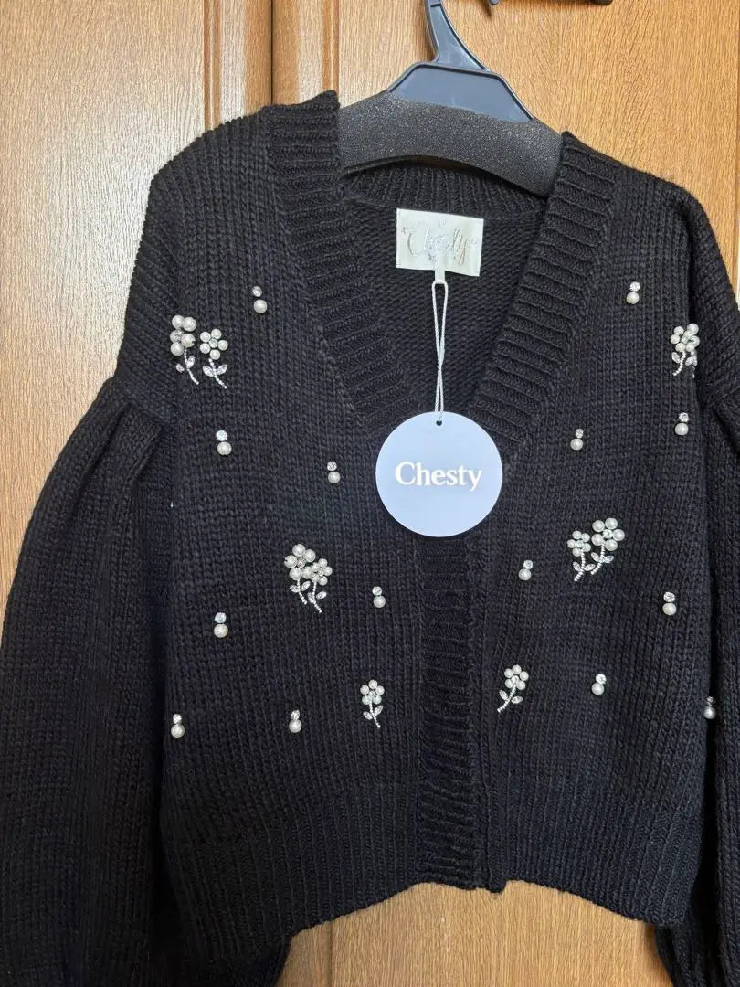 Chesty Brand new, unused tag included ★Pearl flower loose cardigan