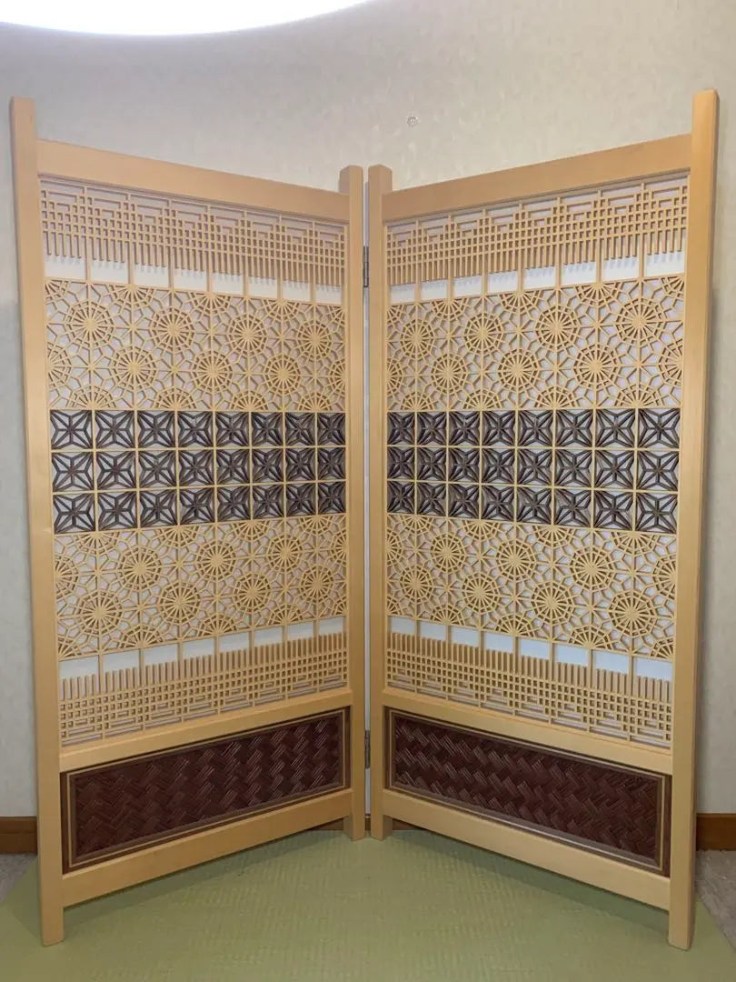 Kumiko, Kumiko crafts, screen, freshly attached partition