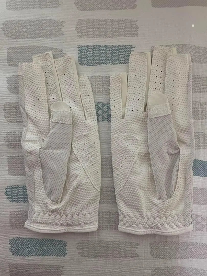 Brand new! Malbon Golf Gloves 19★Women's Two-Hand Nail Compatible★Pink