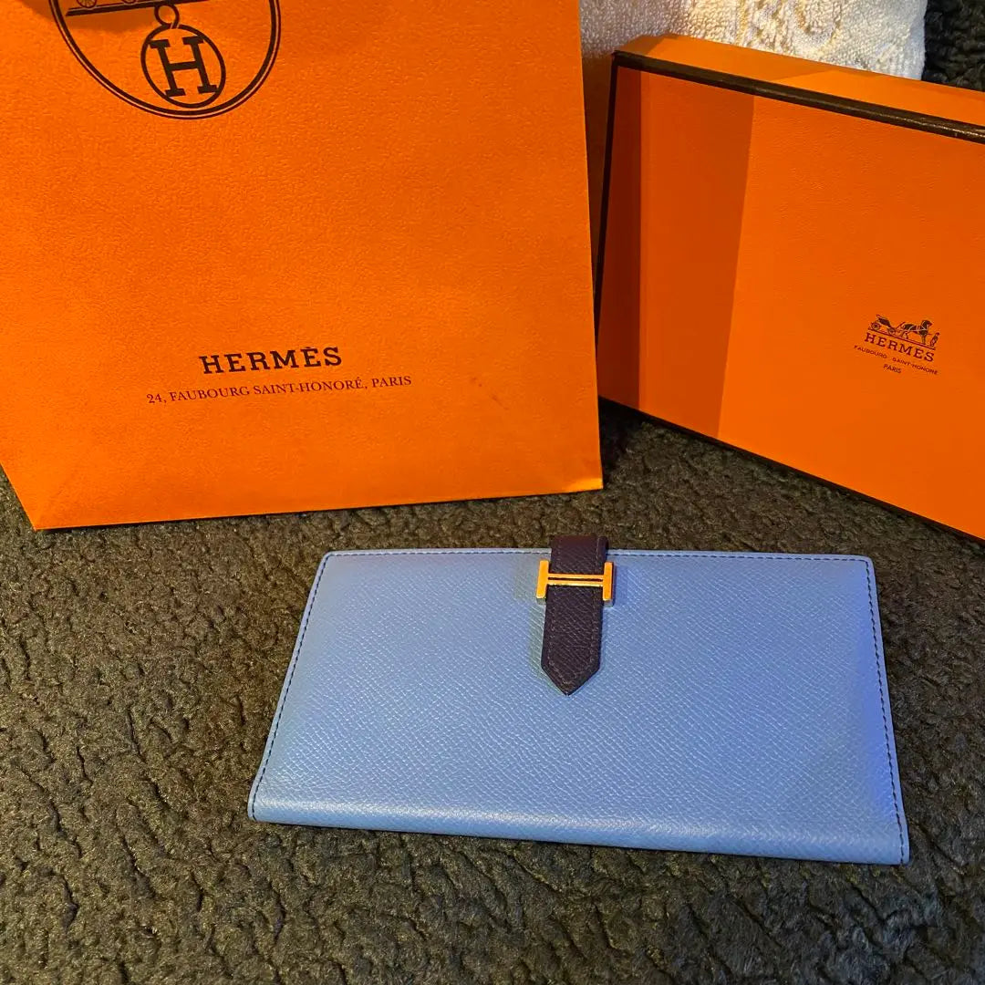 Unused grade Hermes Bean Souffle Vaud Epson Bicolor Blue Wallet Blue