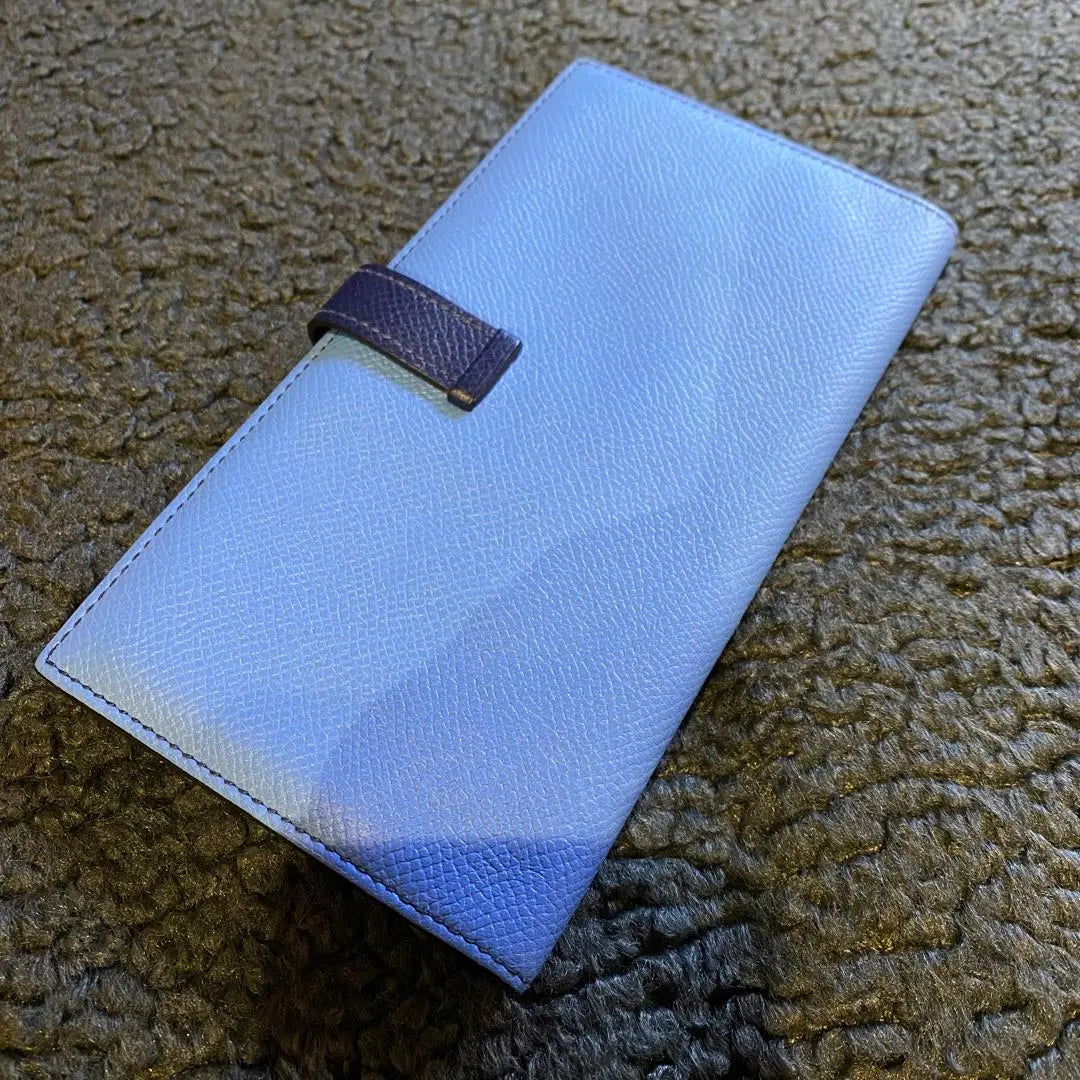 Unused grade Hermes Bean Souffle Vaud Epson Bicolor Blue Wallet Blue