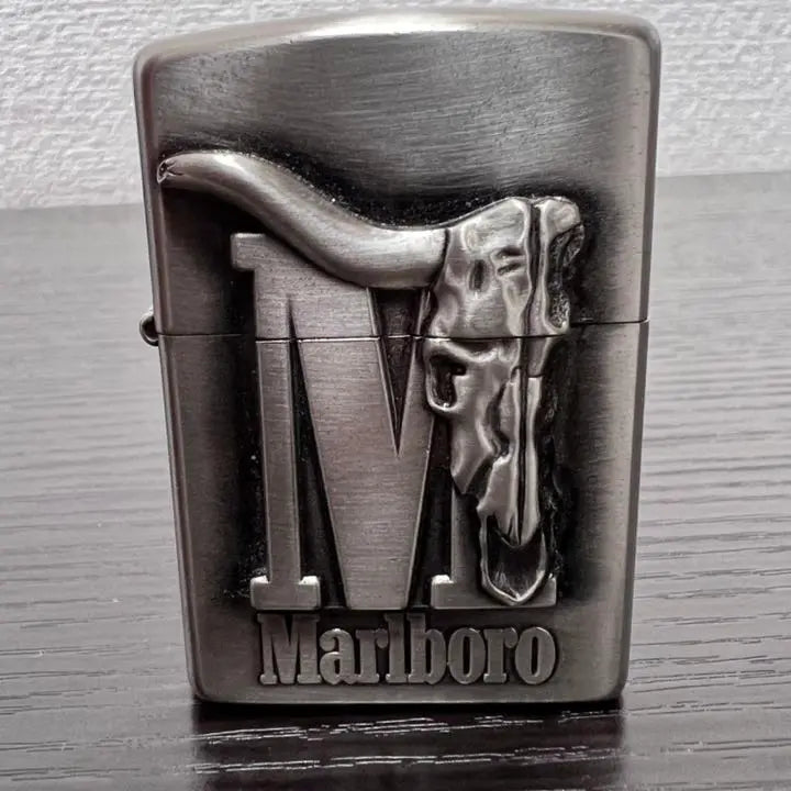 [Price reduction] [Unused] Prize Marlboro Zippo Cow Skull