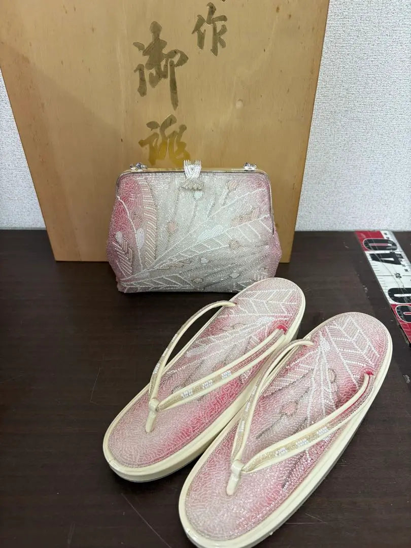 Japanese clothing bag, geta, set, Japanese clothing accessories, kimono, weddings, funerals, beads, white, pink/H-2