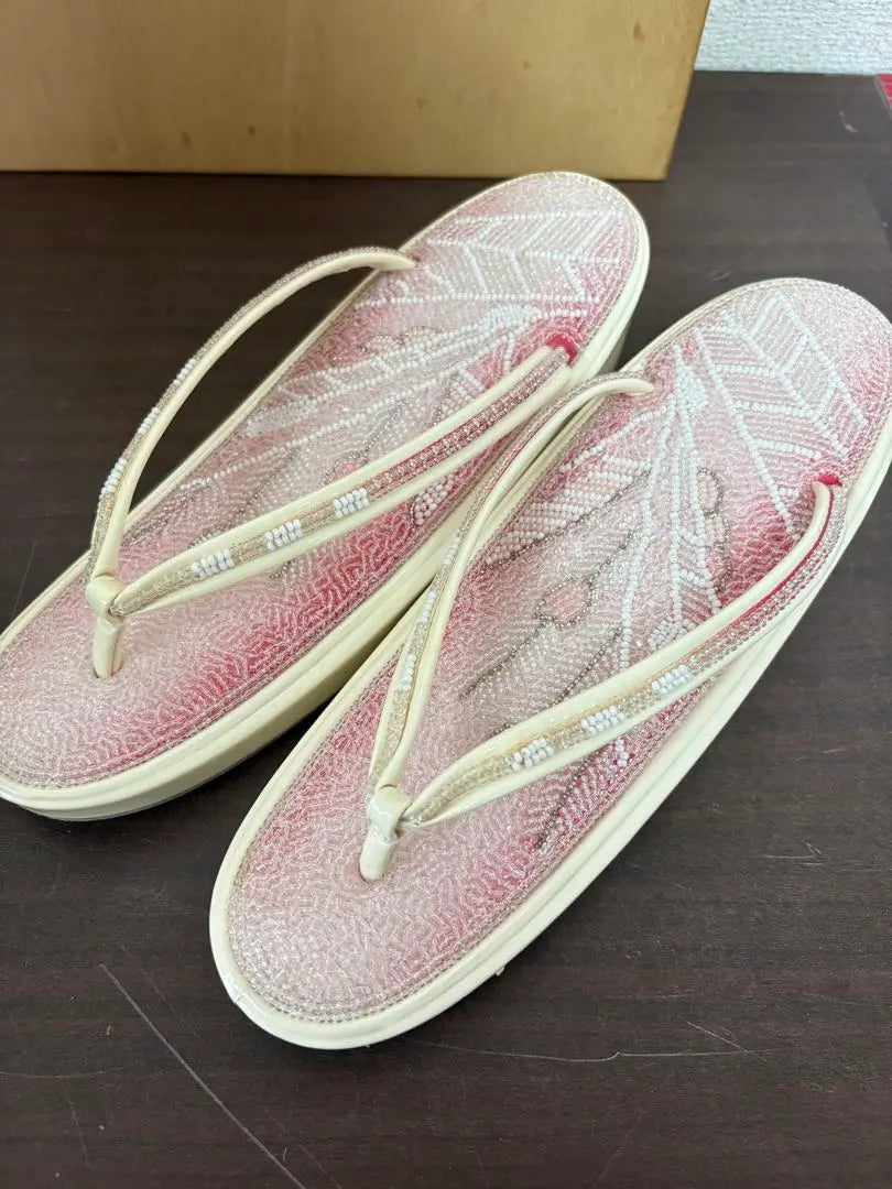 Japanese clothing bag, geta, set, Japanese clothing accessories, kimono, weddings, funerals, beads, white, pink/H-2