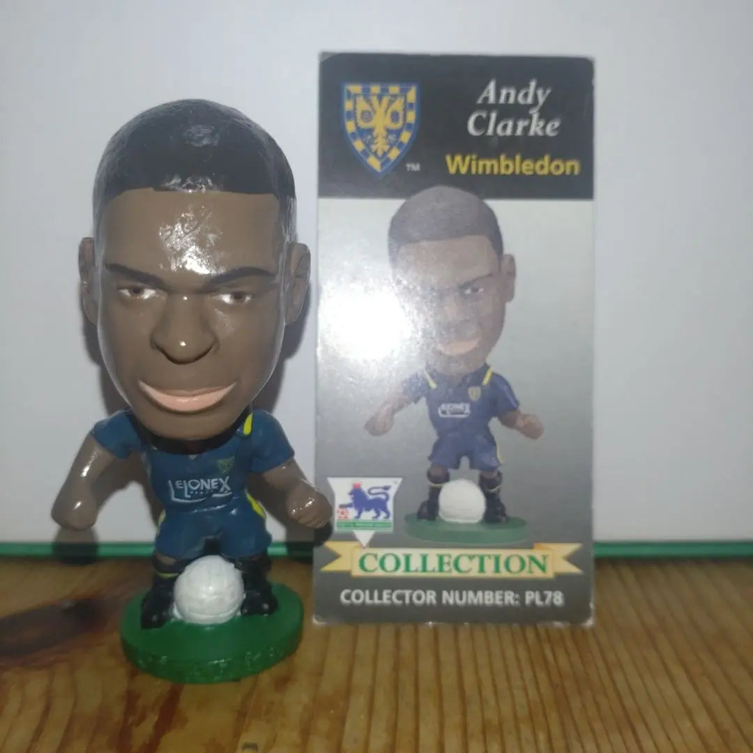 [Raro] Figura de fútbol de Andy Clarke, Corinthian, Wimbledon