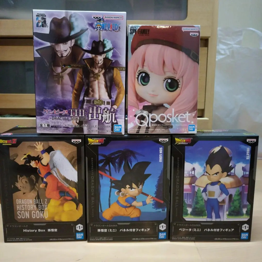 Dragon Ball One Piece SPY x Family Figure Set