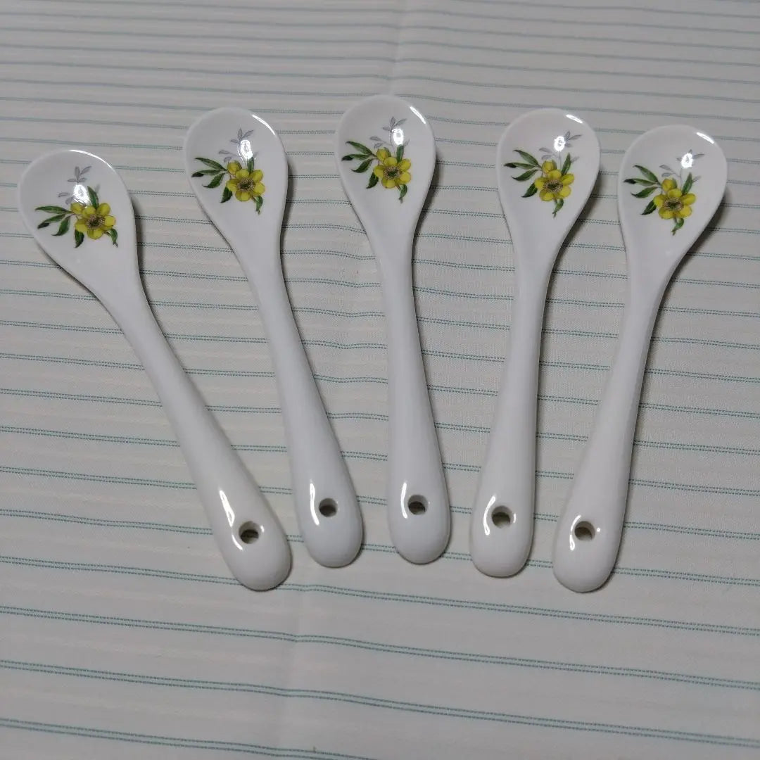 Made in Japan Ceramic Spoon Teaspoon Floral Pattern 5 Pieces