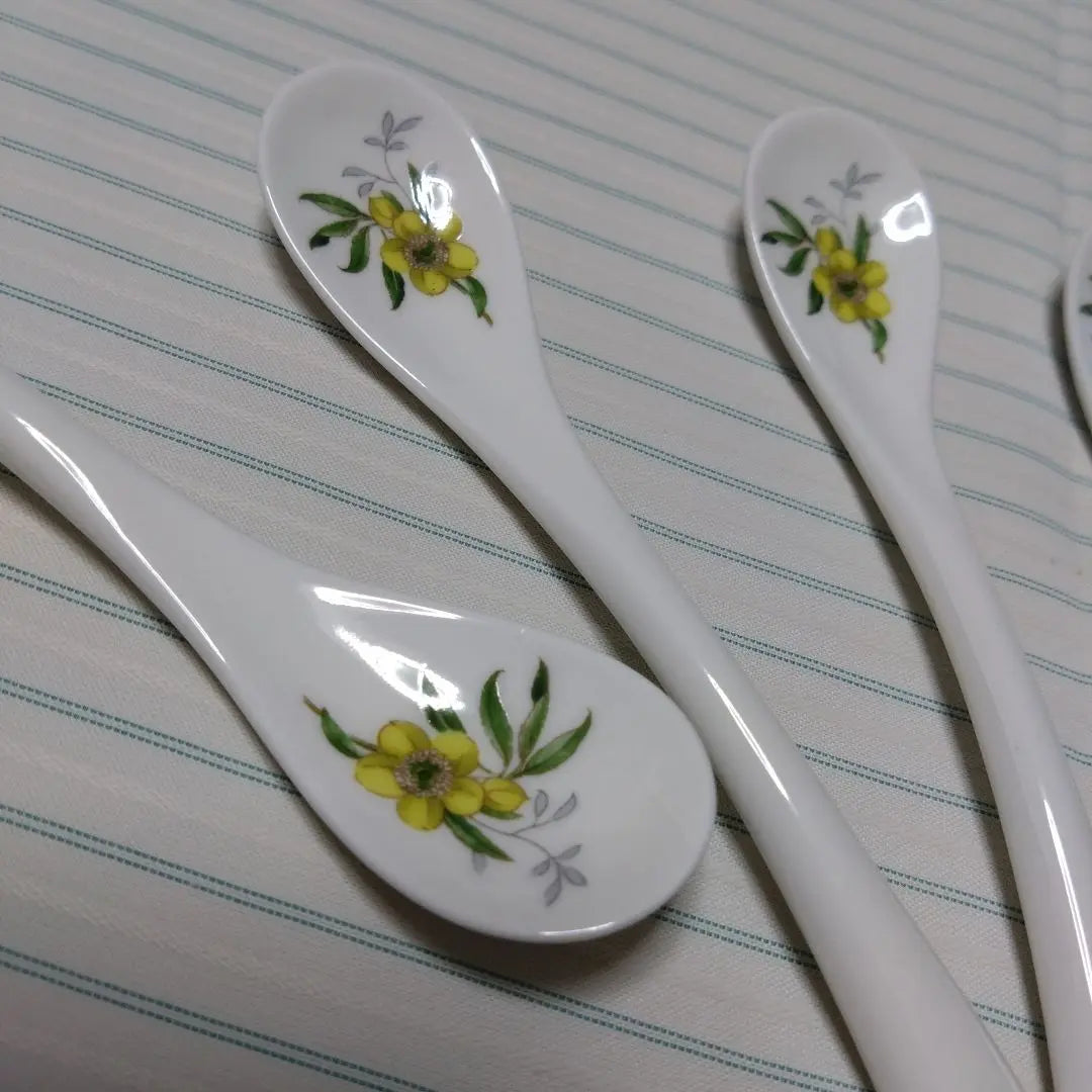 Cuchara de cerámica con diseño floral, hecha en Japón, 5 piezas