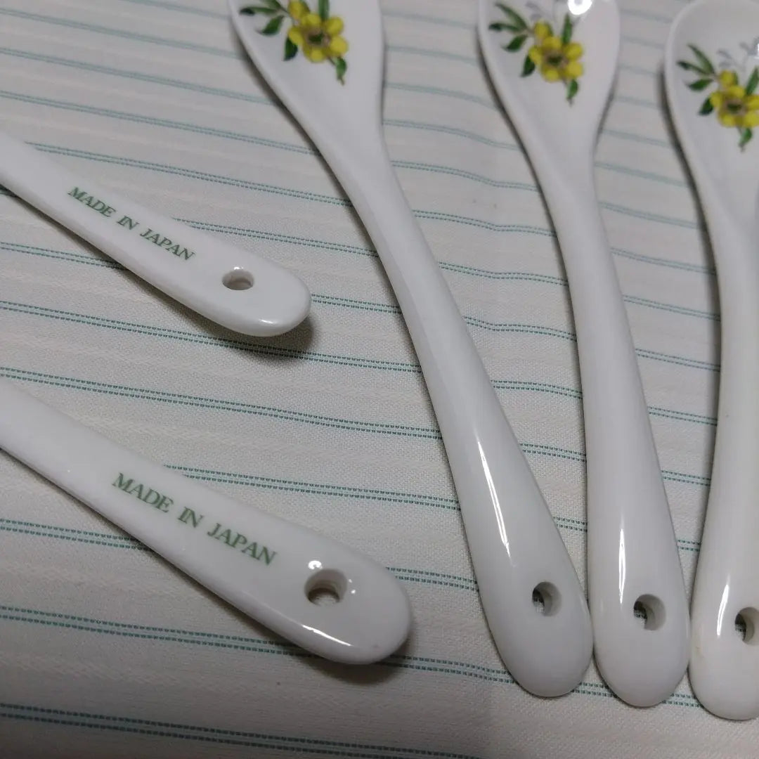 Made in Japan Ceramic Spoon Teaspoon Floral Pattern 5 Pieces