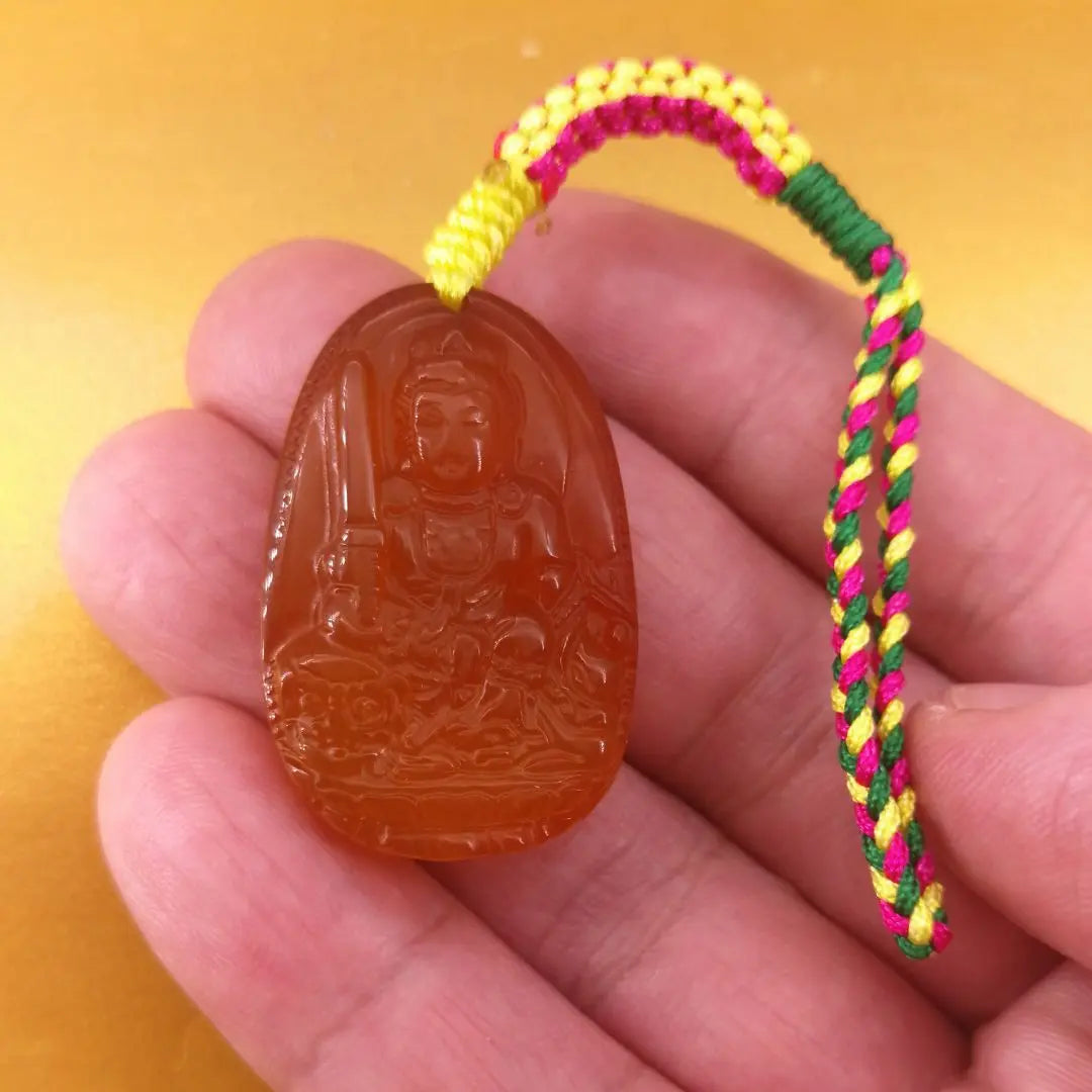 Good luck three-color hand knitting string red agate, Manjusri Bodhisattva, the age of the rabbit, with the main deity (subscription number: AE49)