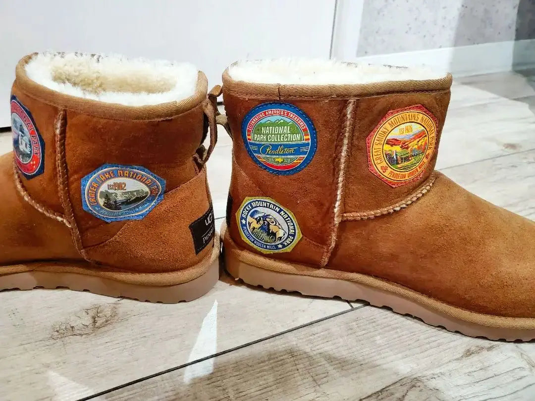 Botas de piel de oveja con parches de UGG &amp; PENDLETON de 27 cm