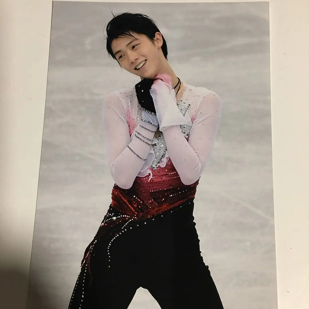 Hanyu Yuzuru Rare Rare Large 2L Photos 3 Free Shipping Anonymous Shipping