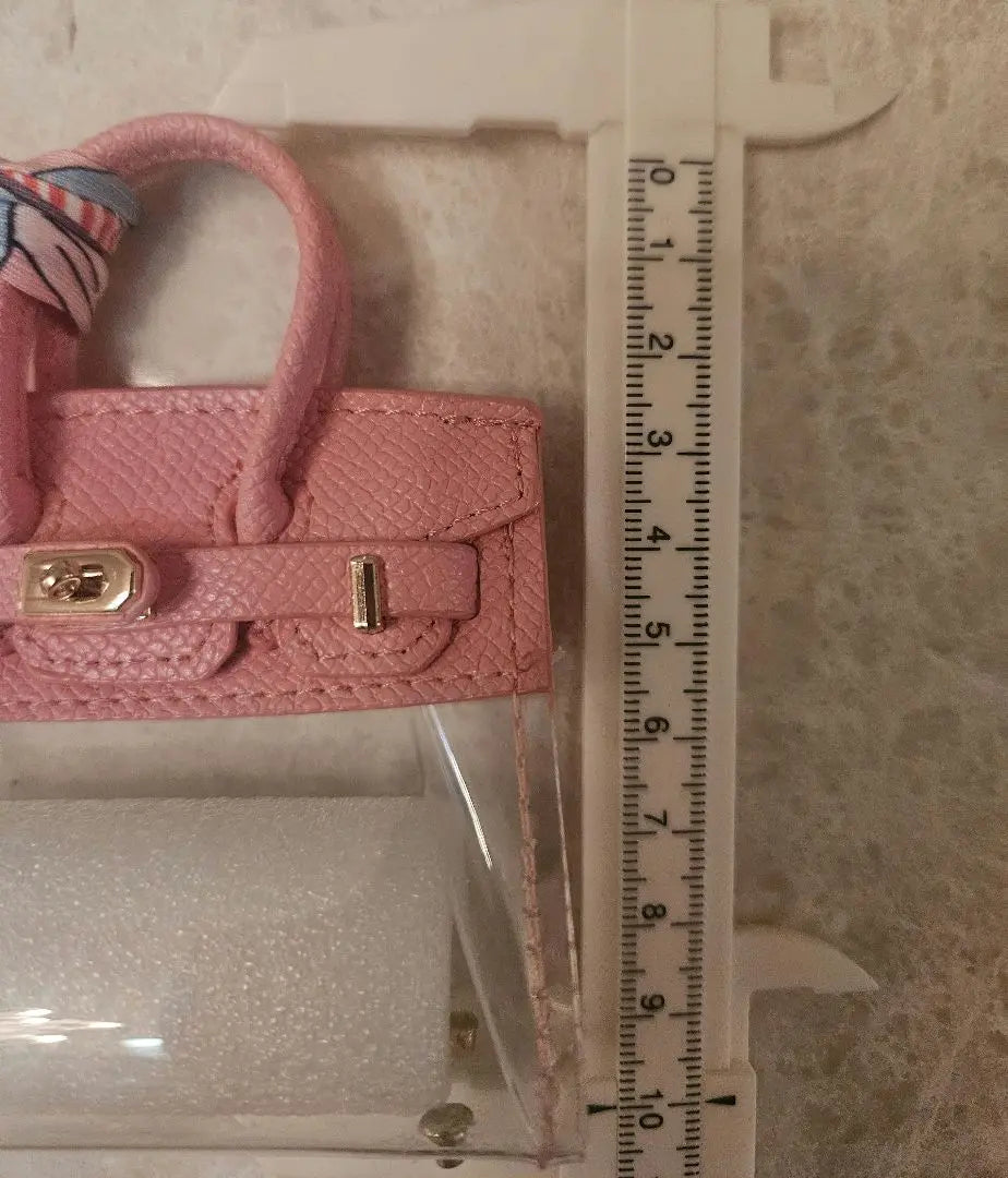 Mini bolso tipo llavero con dije de bolso