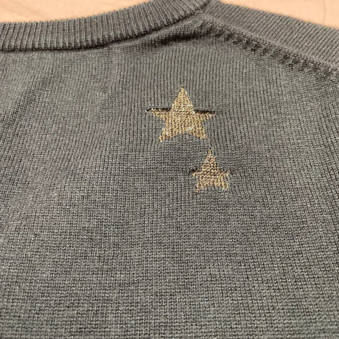 [Good condition] Dark gray V-neck sweater with star embroidery, 100% wool