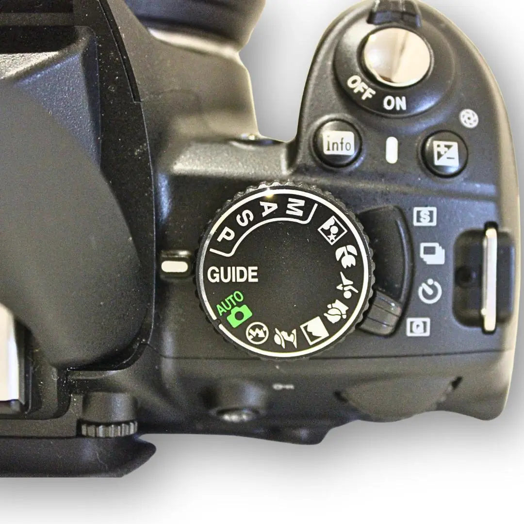 [Completely available, good condition] D3100★NIKON★SLR camera★Easy to take photos with AF