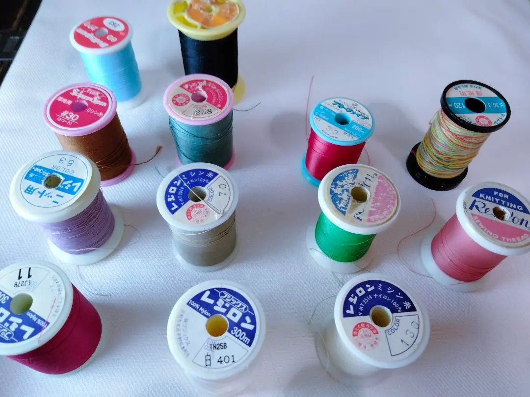 Set of handicraft supplies such as knit sewing thread and sashiko thread