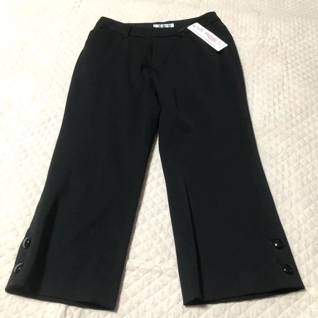 [New and unused] Women's cropped pants, black, striped, glossy, unlined