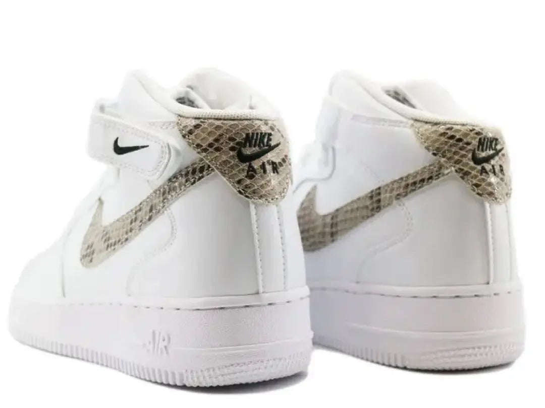 Nike Women's Air Force 1 07 Mid 24cm