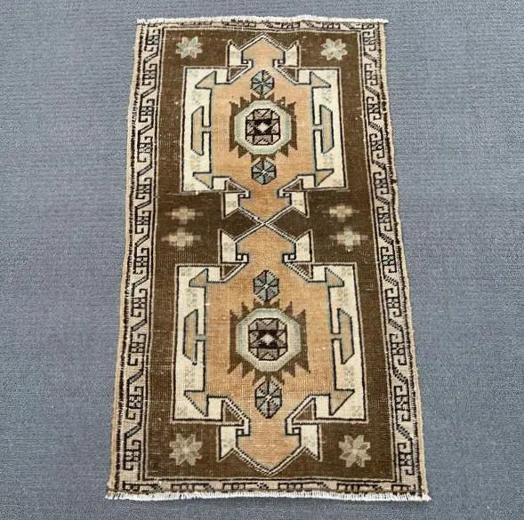 Alfombra turca vintage 960 pequeña beige marrón azul pálido