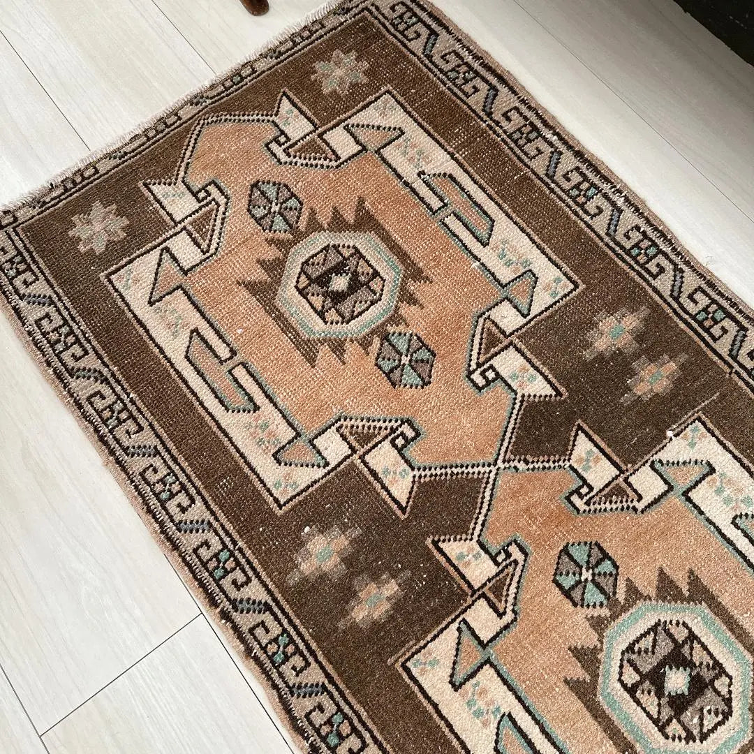 Alfombra turca vintage 960 pequeña beige marrón azul pálido