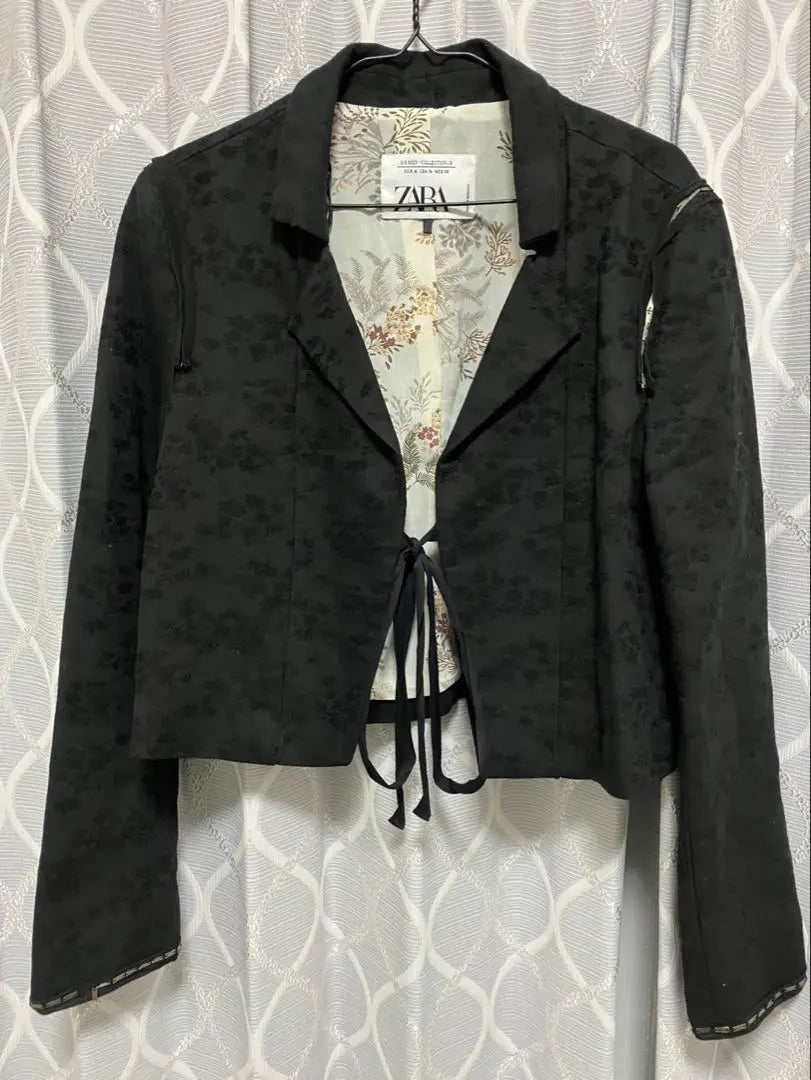 ZARA　CROPPED　JACKET　LIMITED　EDITION