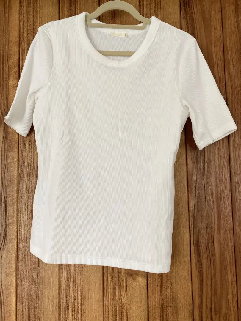 [New and unused] GU White Short Sleeve T-shirt | 【新品未使用】GU ホワイト 半袖 Tシャツ