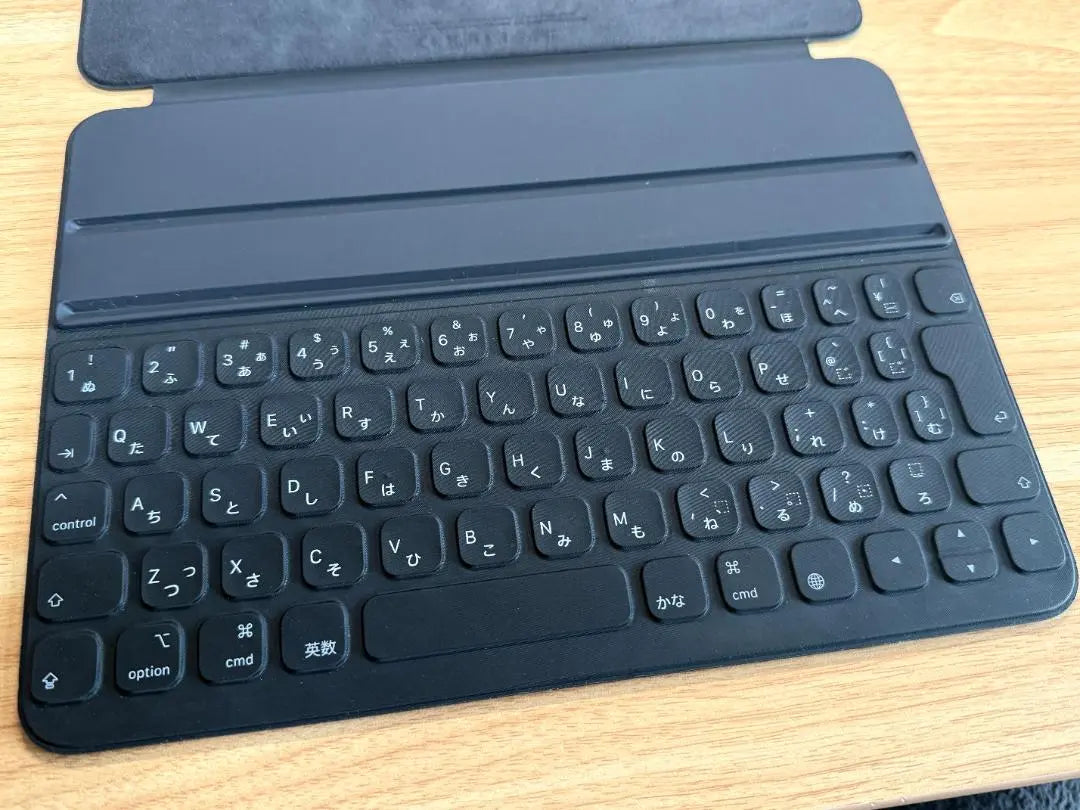 Funda con teclado inteligente para iPad【MXNK2J/A】