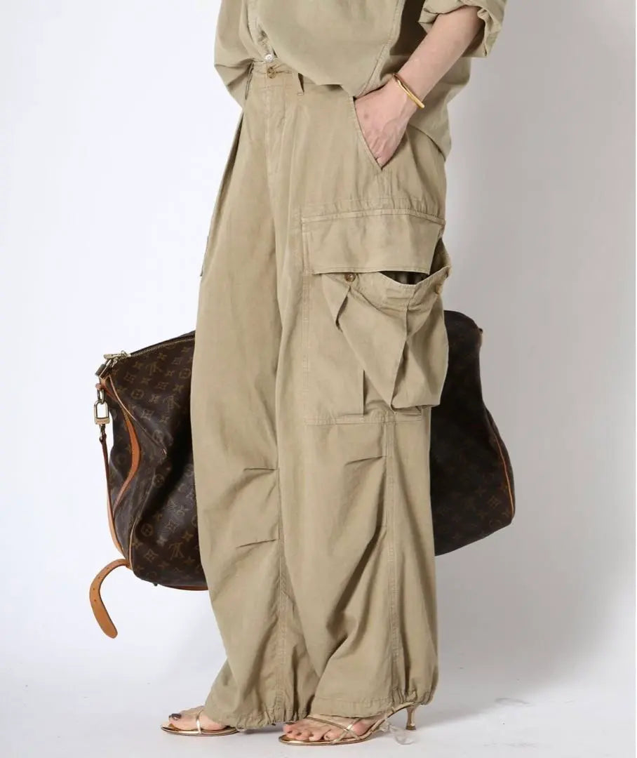 HERILL muse deuxiemeclasse beige cargo pants