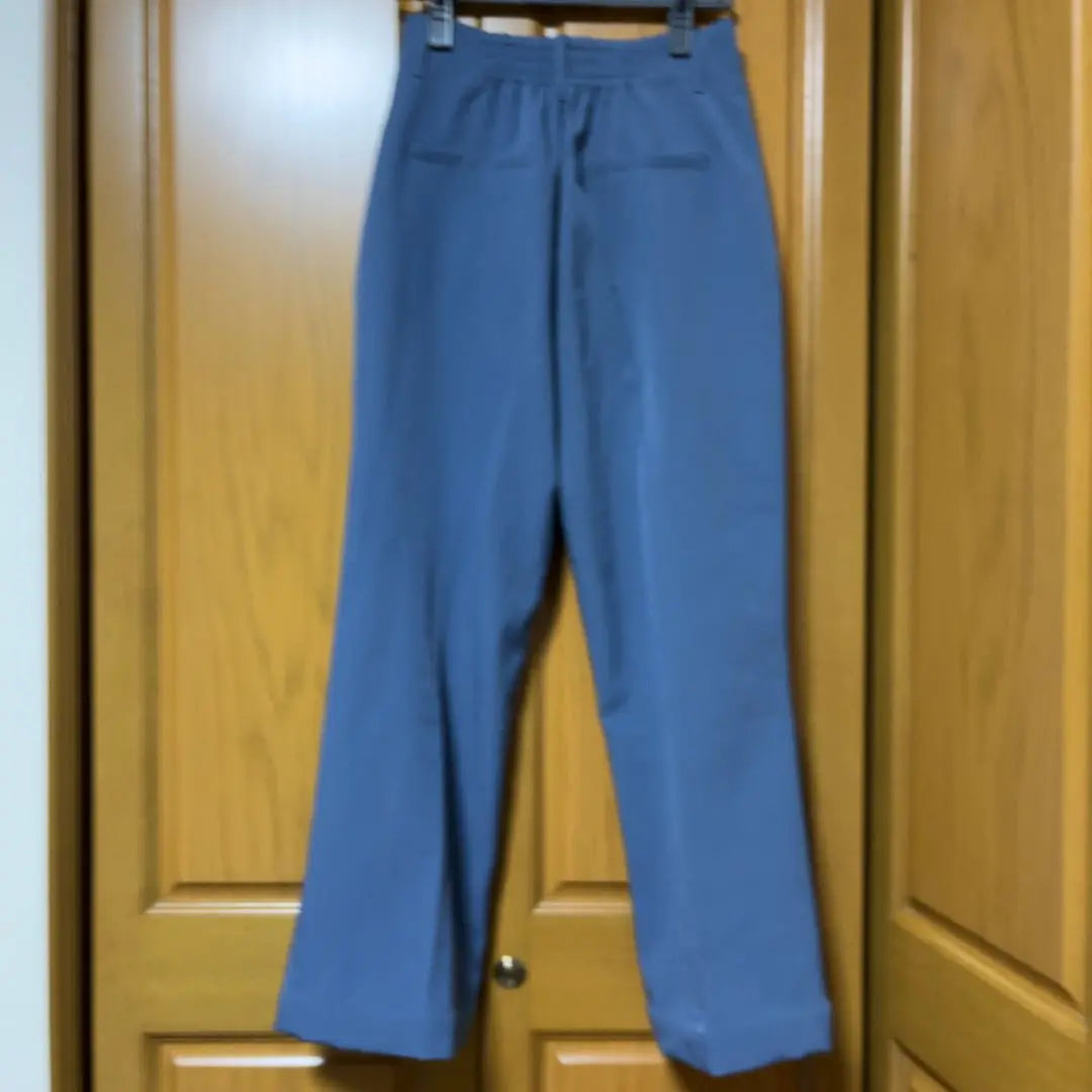 Center press semi-flare slacks tiptop tip top high waist