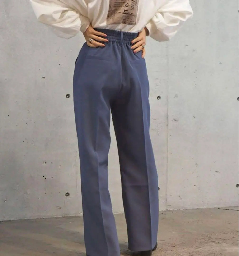 Center press semi-flare slacks tiptop tip top high waist