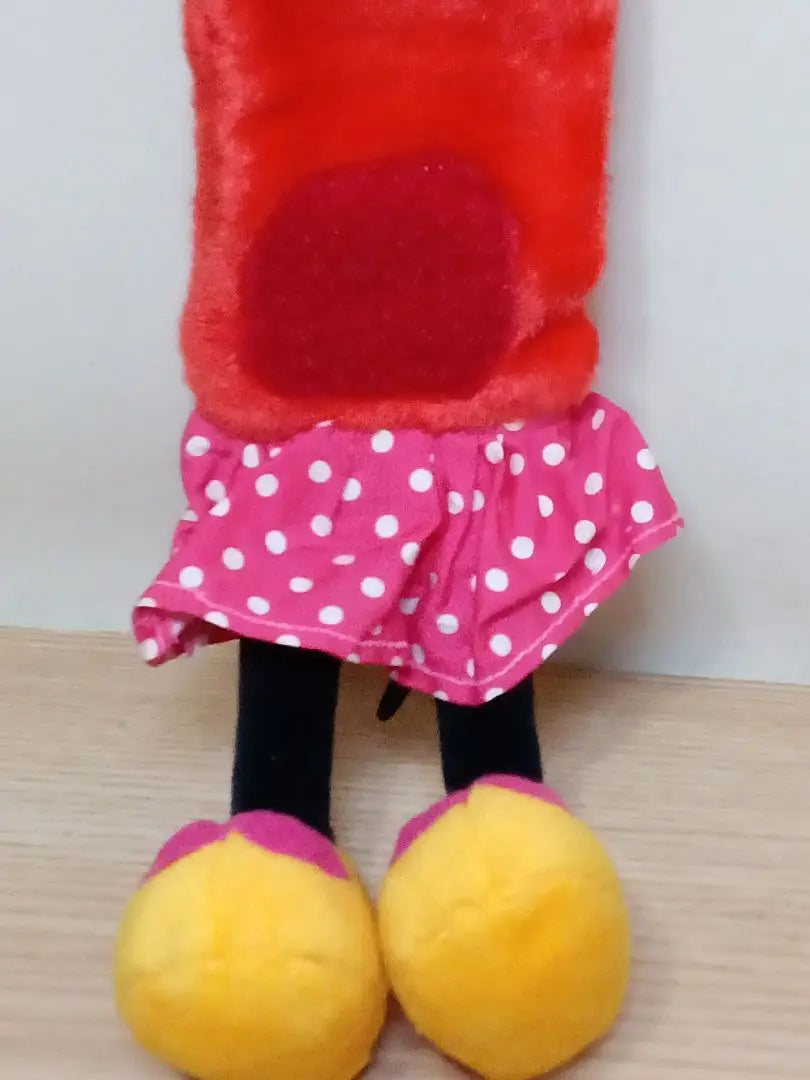 [Retro] Conjunto de 2 piezas de bufanda de peluche de Minnie -chan y gorro de punto | 【レトロ】ミニーちゃんぬいぐるみ付マフラー2点セット＆ニット帽子