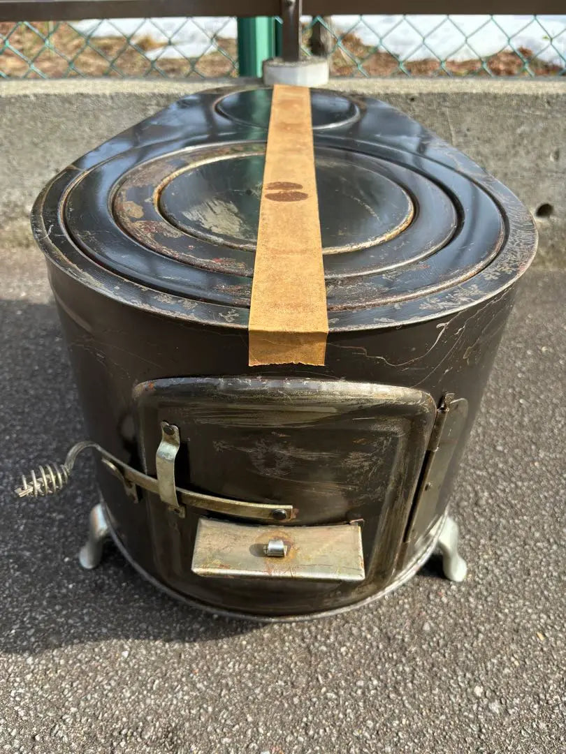 Wood stove, oval, unused