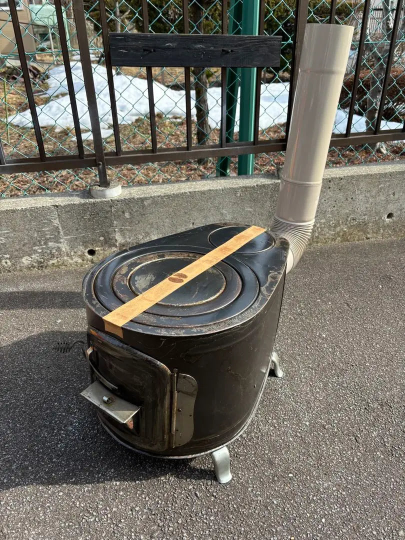 Wood stove, oval, unused