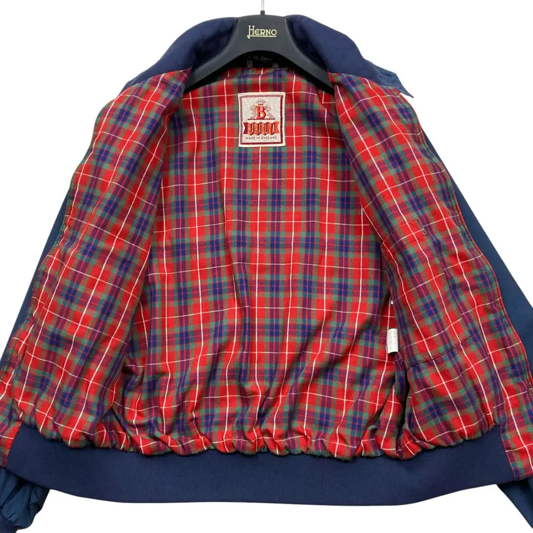 Chaqueta con parte superior acampanada BARACUTA Harrington G9 Fabricada en el Reino Unido