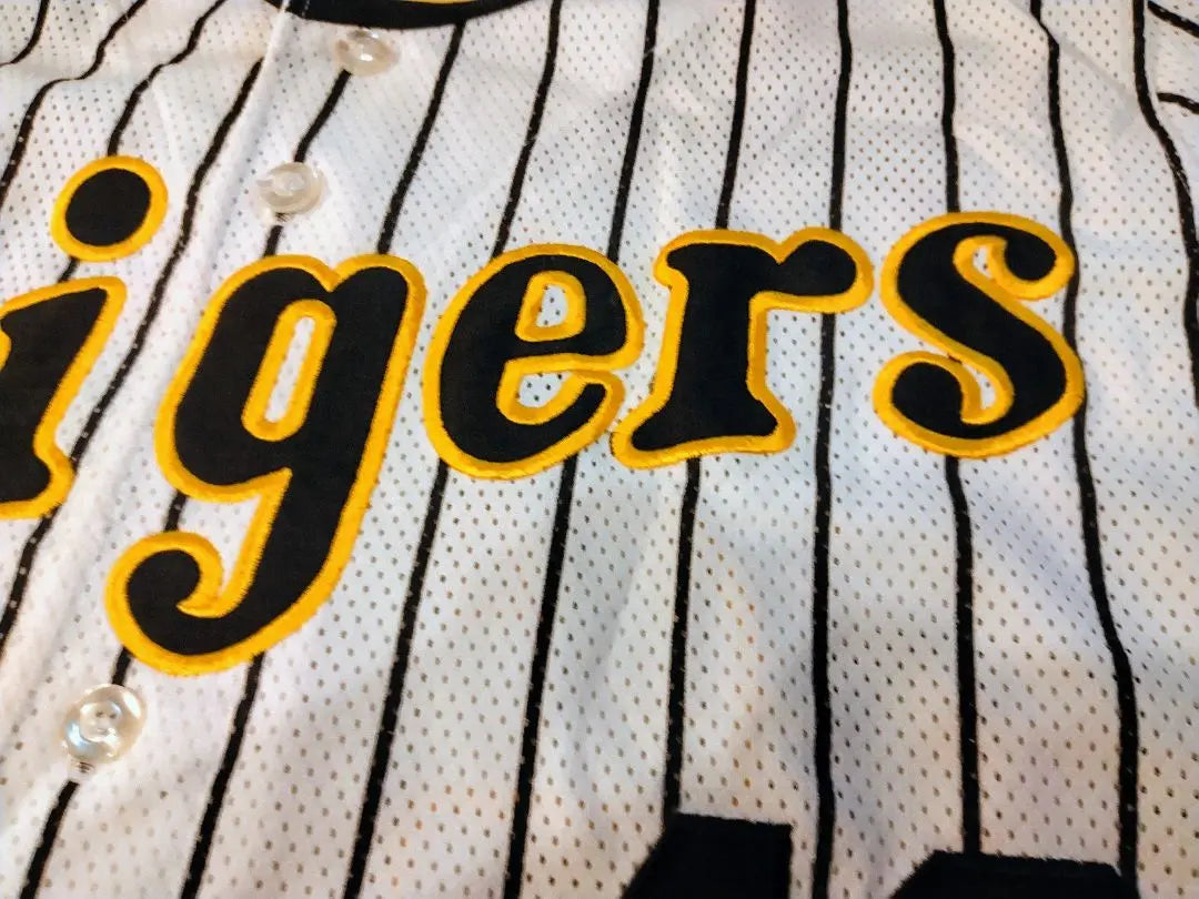 ★Super rare★Hanshin Tigers uniform, rare microphone, lineback