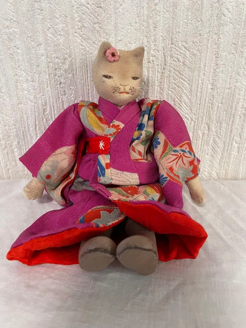 Muñeca creativa 59 Gato Gato Kimono antiguo de crepé carmesí hecho a mano