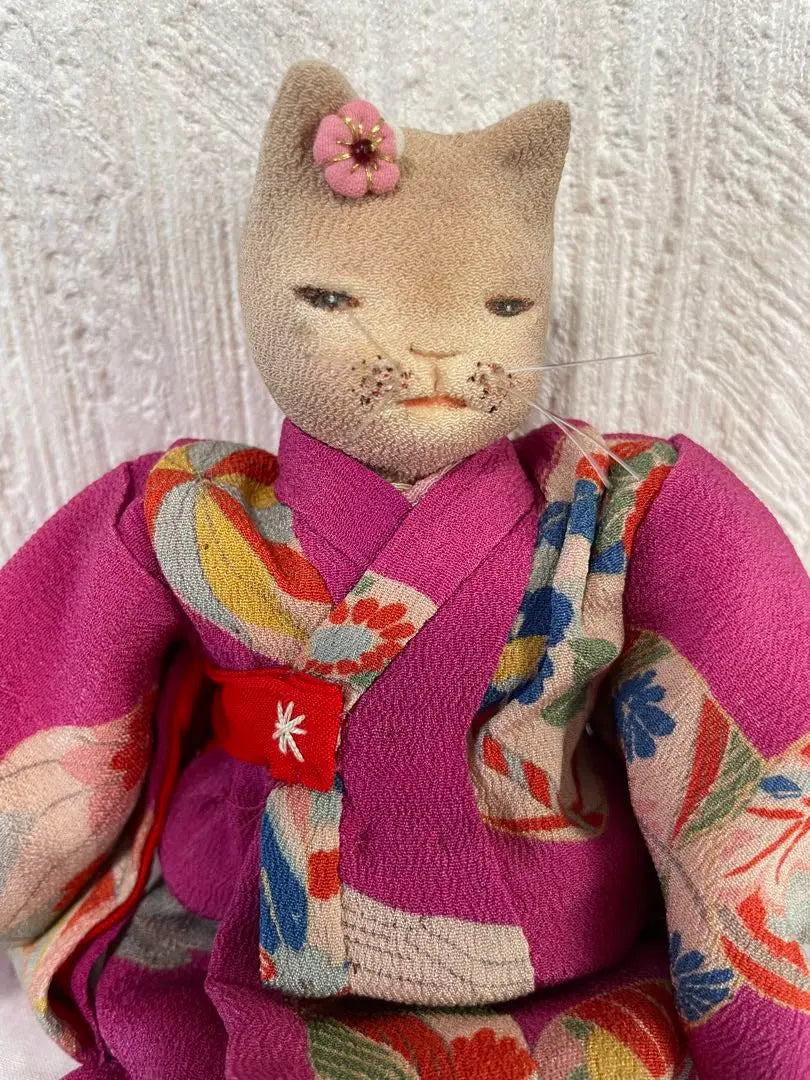 Muñeca creativa 59 Gato Gato Kimono antiguo de crepé carmesí hecho a mano