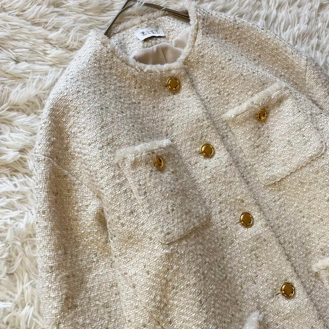 Pole beauty ✨ Agotado Chaqueta Plus Tweed Sin Color Botón Dorado Blanco M | プラステ ツイードノーカラージャケット 金ボタン ホワイト M