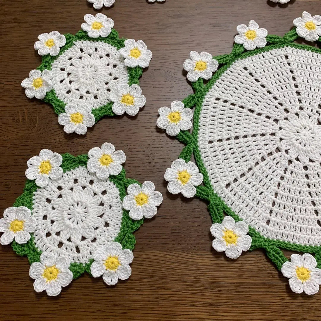 Handmade coaster Wakaba, daisy coaster and Doyily set 8 points