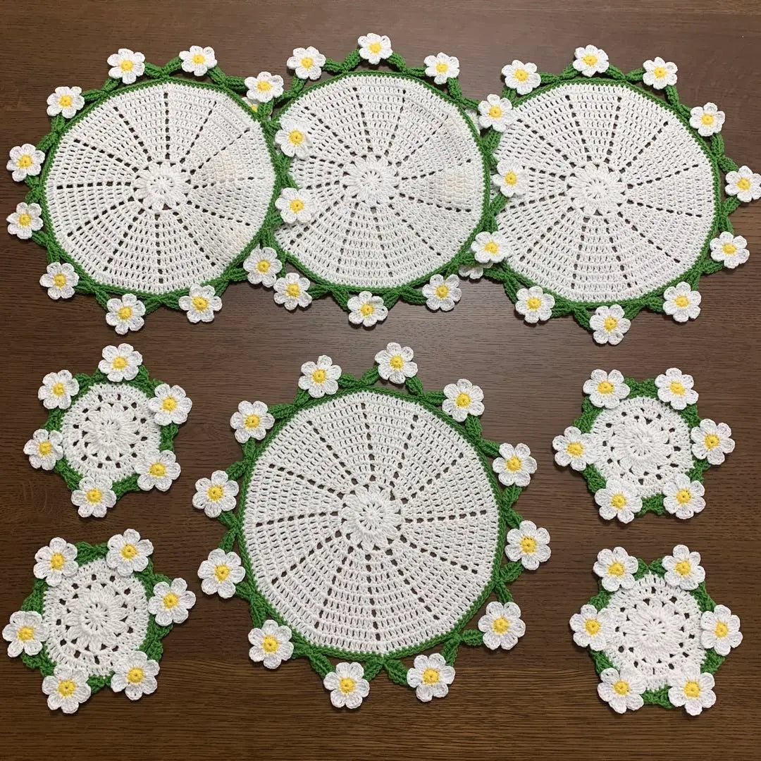 Handmade coaster Wakaba, daisy coaster and Doyily set 8 points