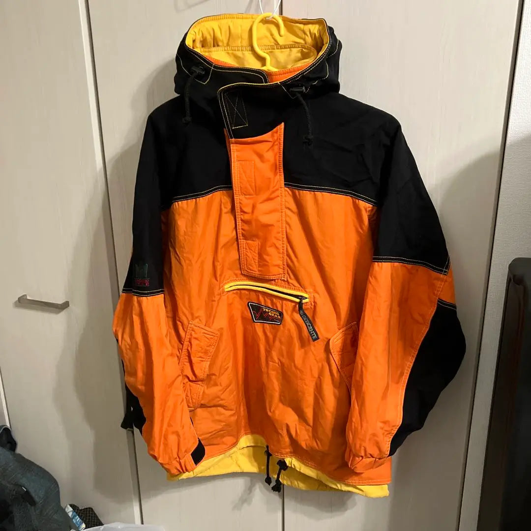 Shipping included descente nylon anorak hoodie