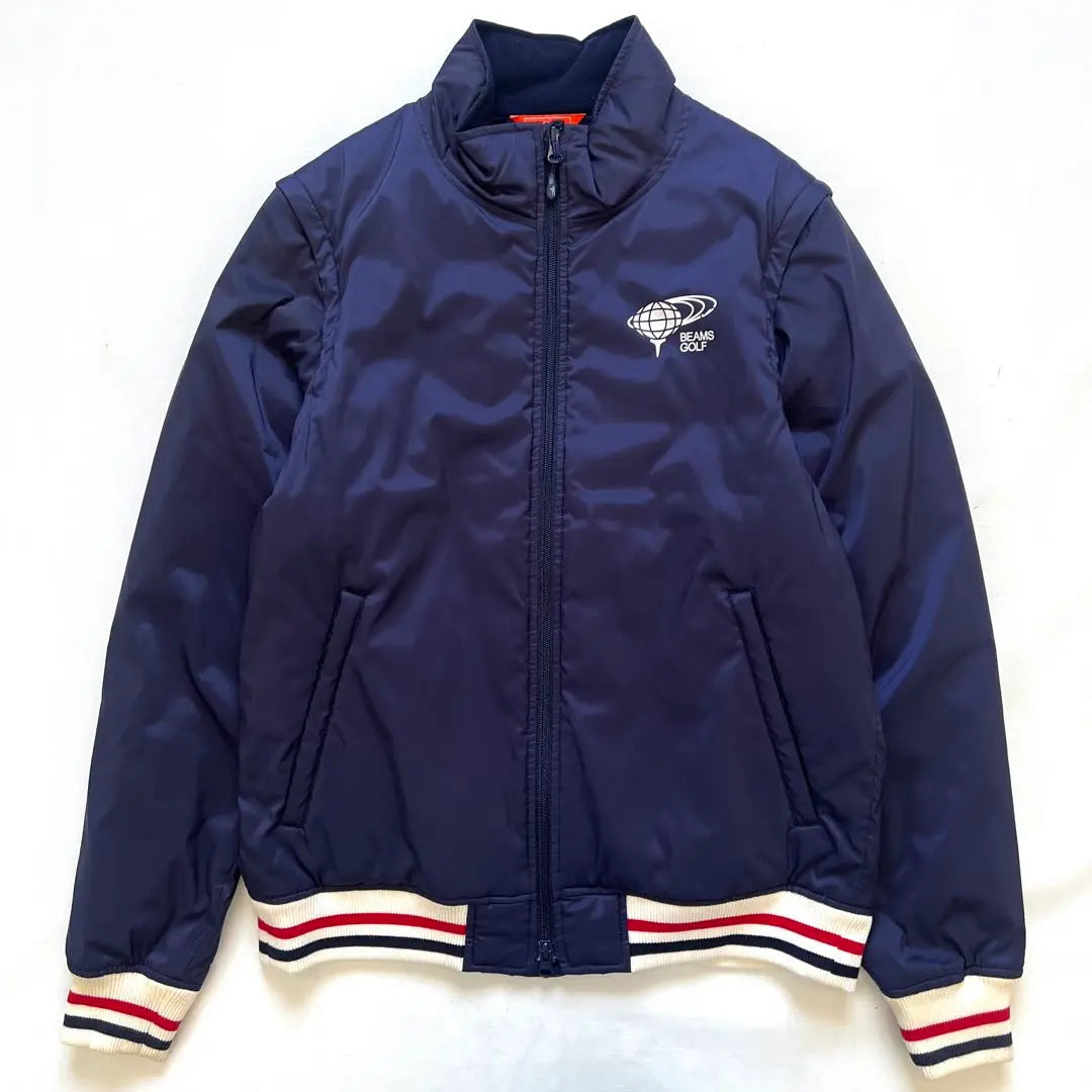 BEAMS GOLF Chaqueta de plumón de algodón Beam Sugorf Logo Hombre | BEAMS GOLF ビームスゴルフ 中綿入り ダウンジャケット メンズ ロゴ