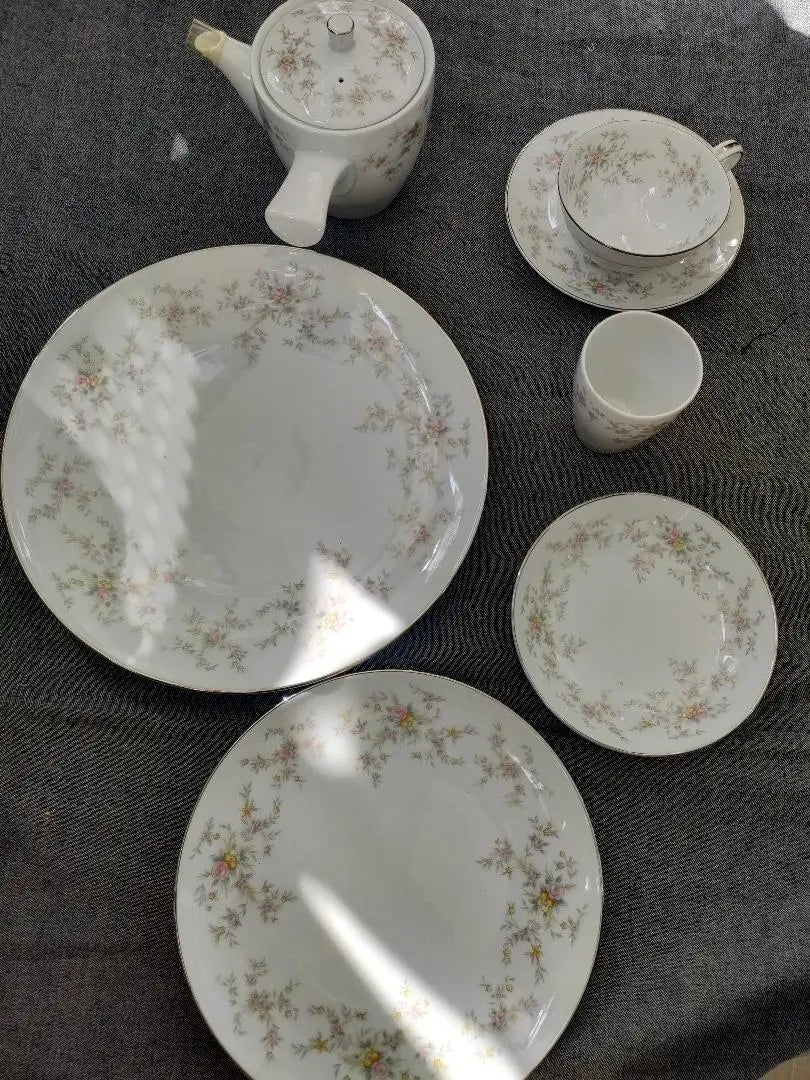 Noritake Flower Pattern Arlene Probably 31 pieces Tableware Set Old Noritake