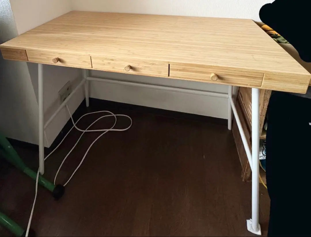 IKEA LILLÅSEN desk