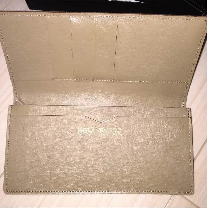 ★ Yves Saint Laurent Ivsan Laurent Long Wallet ★ | ★Yvess Saint Laurent イヴサンローラン長財布★