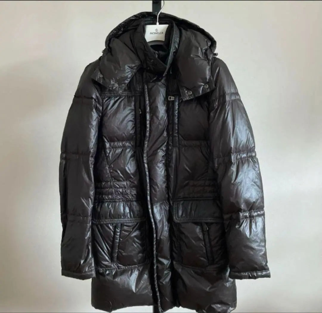 [Rare] Official domestic product, published in magazines, Moncler down jacket