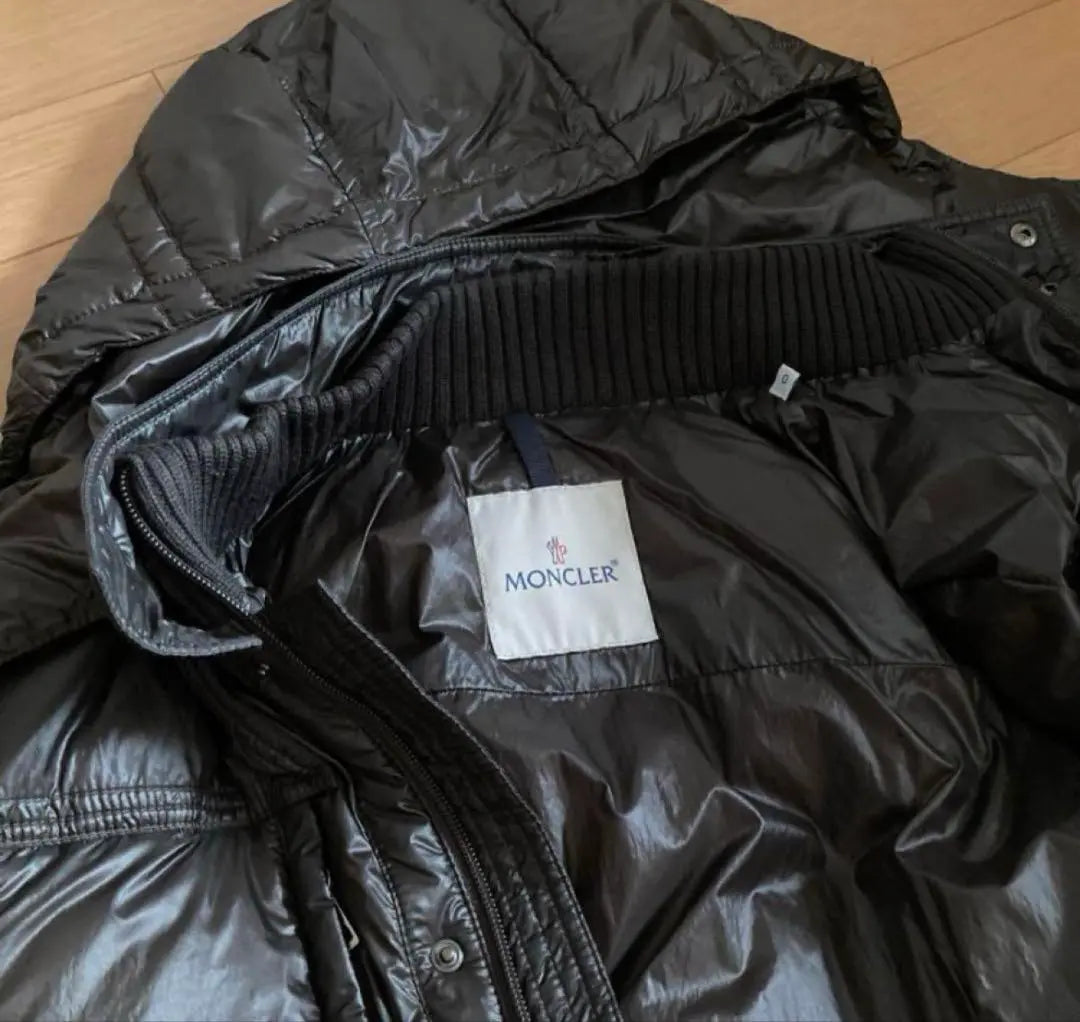 [Rare] Official domestic product, published in magazines, Moncler down jacket