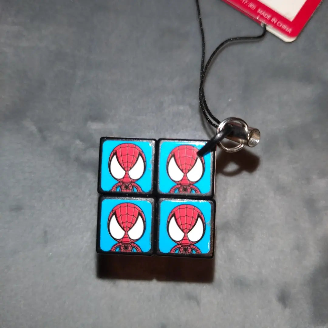 Con correa MARVEL Spider -Man Mini Rubik Cube | MARVEL ミニルービックキューブ ストラップ付き