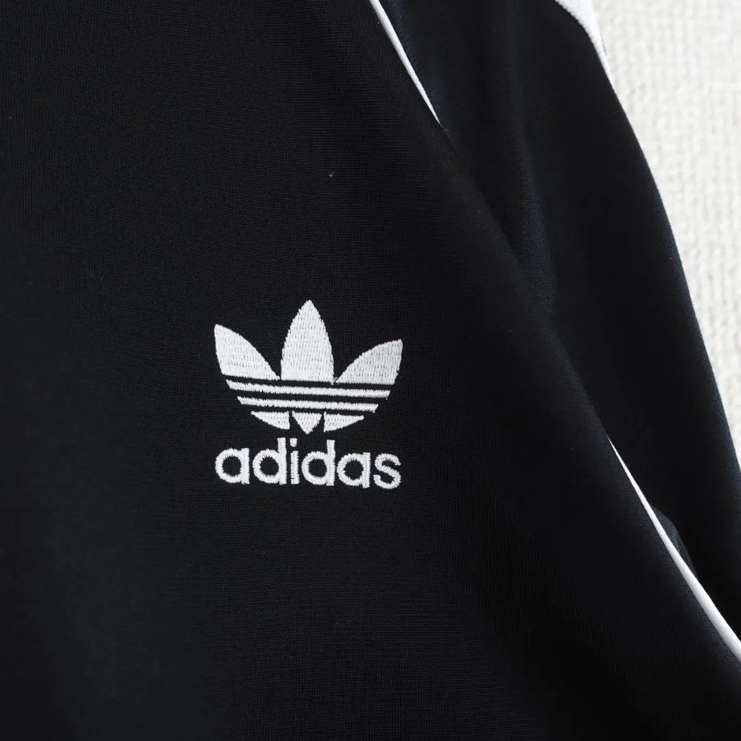 ★ Belleza ★ Adidas Jersey Negro 160 Chaqueta De Chándal Raya | ★美品★アディダス ジャージ 黒 160 トラックジャケット ストライプ